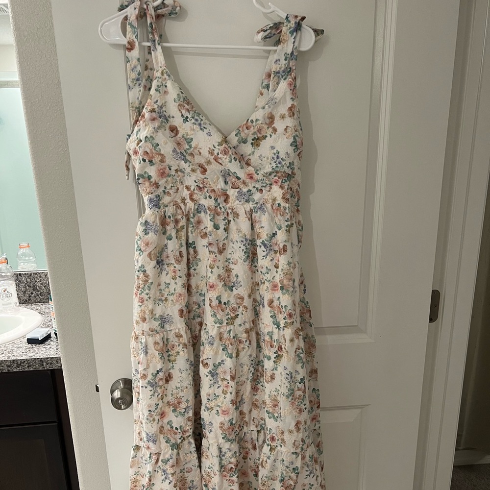 Lulus embroidered midi dress